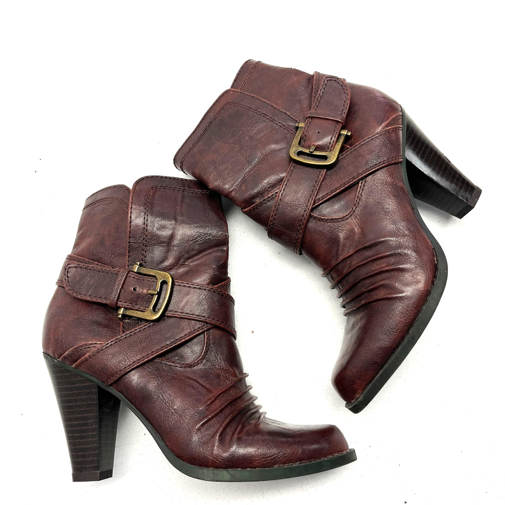 Bass Heidi maroon Heeled Boots 5.5
